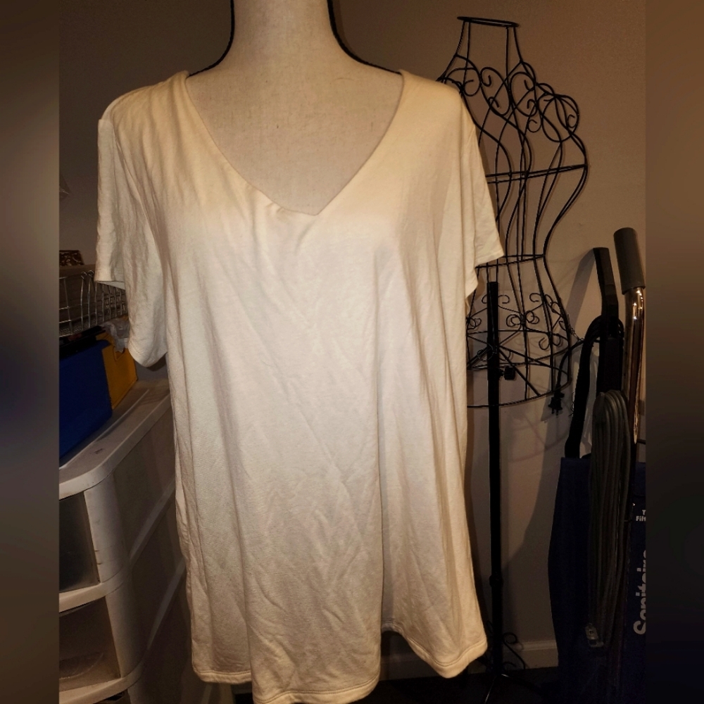 Bobeau Women's V-Neck Ivory Top 3X NWT